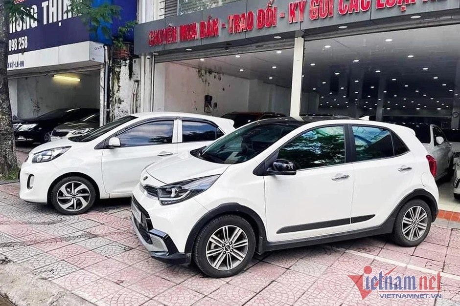 Thị trường xe cũ: Chưa đến 200 triệu vẫn có thể 'tậu' được xe số tự động đời cao Thị trường xe cũ: Chưa đến 200 triệu vẫn có thể 'tậu' được xe số tự động đời cao