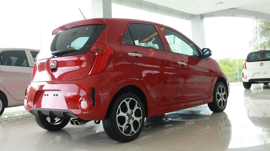 Thị trường xe cũ: Chưa đến 200 triệu vẫn có thể 'tậu' được xe số tự động đời cao Thị trường xe cũ: Chưa đến 200 triệu vẫn có thể 'tậu' được xe số tự động đời cao