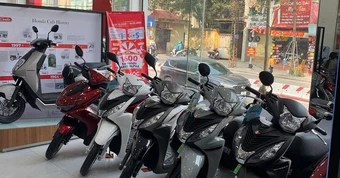 Thị trường xe máy xăng: Honda SH giảm giá mạnh, Yamaha cắt ưu đãi vì khan hàng