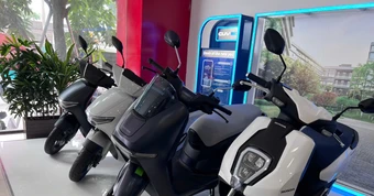 Xe máy điện vào mùa tựu trường, một số mẫu quay đầu tăng giá
