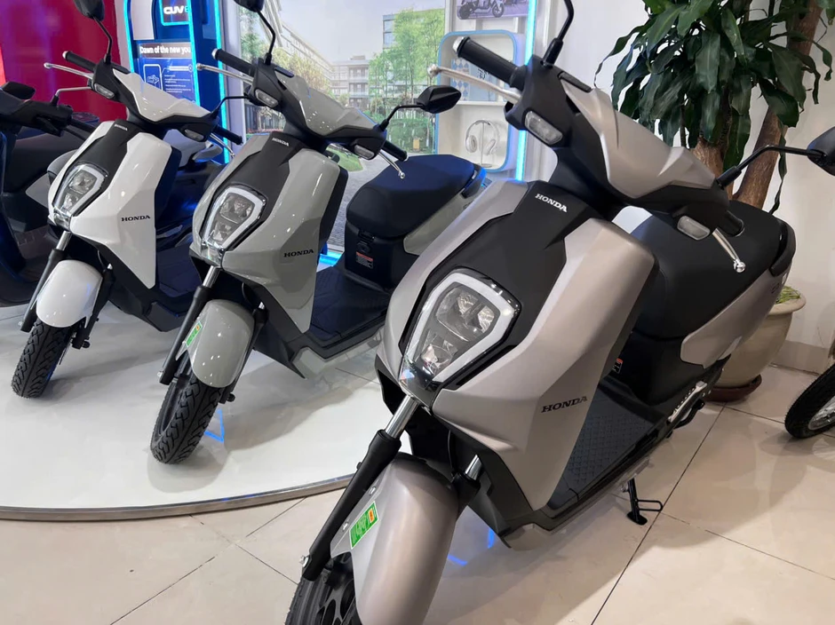 Xe máy điện vào mùa tựu trường, một số mẫu quay đầu tăng giá Xe máy điện vào mùa tựu trường, một số mẫu quay đầu tăng giá