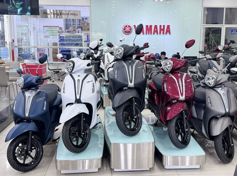 Xe máy xăng đồng loạt giảm giá, xe tay ga cao cấp hạ sâu đến 15 triệu đồng Xe máy xăng đồng loạt giảm giá, xe tay ga cao cấp hạ sâu đến 15 triệu đồng