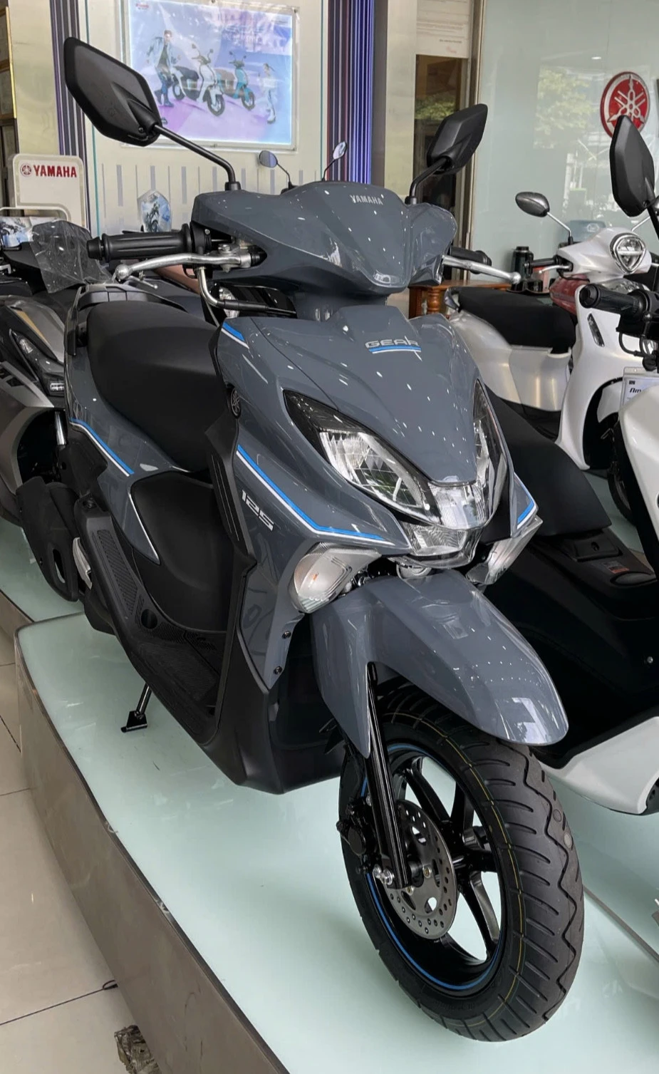 Xe máy xăng đồng loạt giảm giá, xe tay ga cao cấp hạ sâu đến 15 triệu đồng Xe máy xăng đồng loạt giảm giá, xe tay ga cao cấp hạ sâu đến 15 triệu đồng