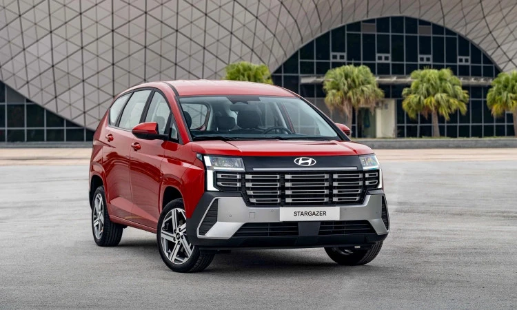Xe MPV cỡ nhỏ đồng loạt giảm giá sâu, có mẫu ưu đãi hơn 100 triệu để hút khách Xe MPV cỡ nhỏ đồng loạt giảm giá sâu, có mẫu ưu đãi hơn 100 triệu để hút khách