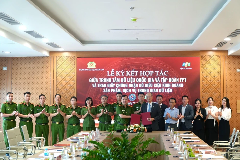 Bệ phóng chiến lược cho hành trình tăng trưởng dài hạn của FPT Bệ phóng chiến lược cho hành trình tăng trưởng dài hạn của FPT