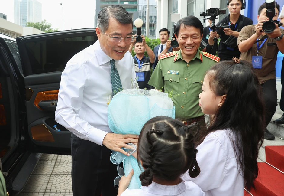 An ninh mạng phải là 'lá chắn thép' bảo vệ chủ quyền số quốc gia An ninh mạng phải là 'lá chắn thép' bảo vệ chủ quyền số quốc gia