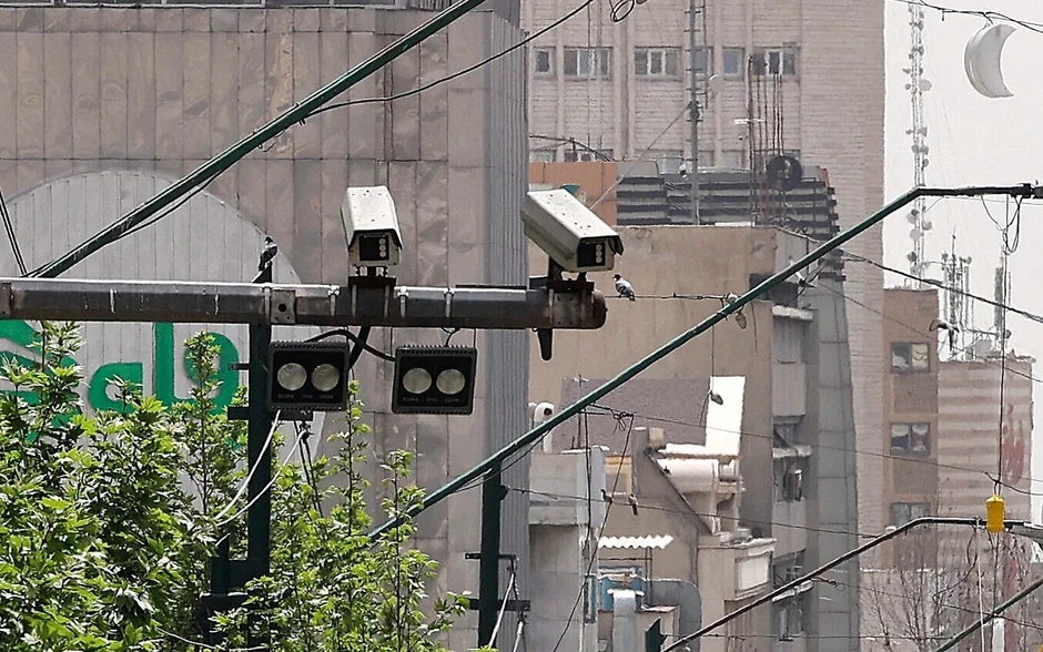 Chuyên gia nhận định camera AI là rủi ro an ninh trong vụ không kích Tehran Chuyên gia nhận định camera AI là rủi ro an ninh trong vụ không kích Tehran