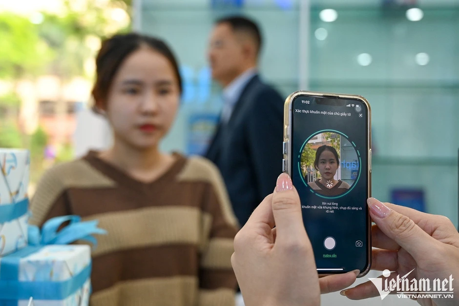 Người dùng xác nhận SIM chính chủ qua VNeID, đổi máy điện thoại sẽ phải sinh trắc học Người dùng xác nhận SIM chính chủ qua VNeID, đổi máy điện thoại sẽ phải sinh trắc học