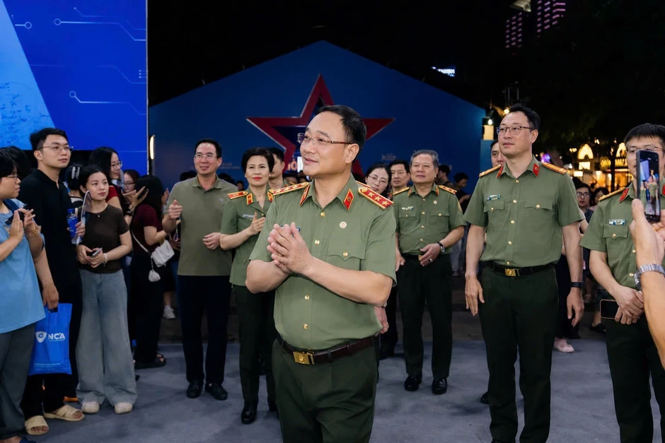 Những giải pháp an ninh tiên tiến tại Gala "Tổ quốc bình yên" Những giải pháp an ninh tiên tiến tại Gala "Tổ quốc bình yên"