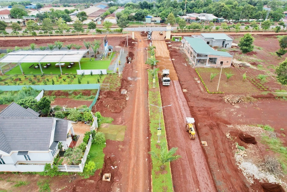 ‘Lướt sóng’ đất nền theo lời môi giới, người phụ nữ ở TPHCM khốn đốn đòi tiền ‘Lướt sóng’ đất nền theo lời môi giới, người phụ nữ ở TPHCM khốn đốn đòi tiền