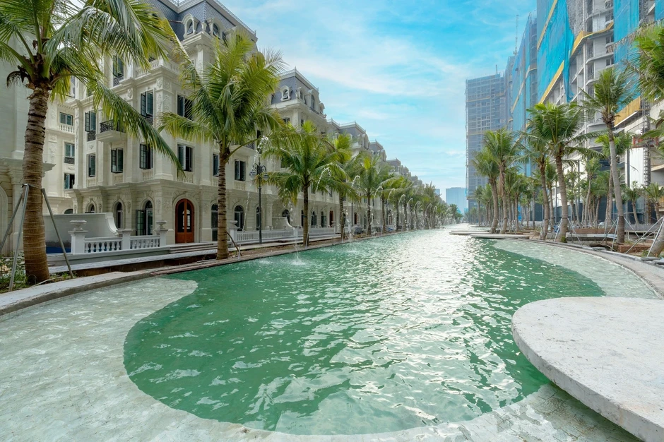 "Dinh thự tầng không" diện tích lớn: Giải bài toán sống đa thế hệ của giới thượng lưu "Dinh thự tầng không" diện tích lớn: Giải bài toán sống đa thế hệ của giới thượng lưu