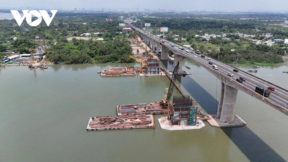 "Nước rút" mở rộng cao tốc TP.HCM - Long Thành, nhiều nhà thầu chậm tiến độ