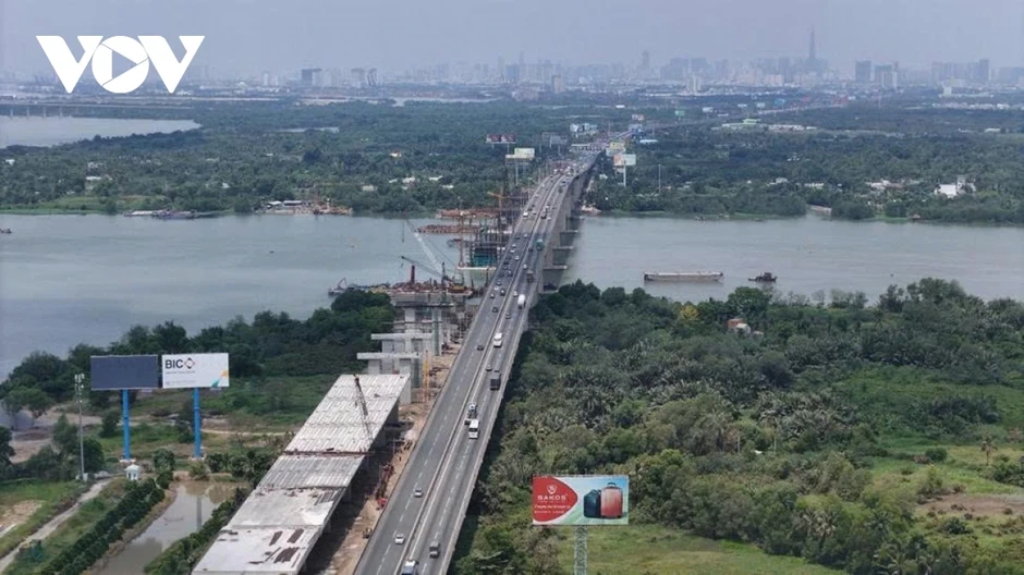 "Nước rút" mở rộng cao tốc TP.HCM - Long Thành, nhiều nhà thầu chậm tiến độ