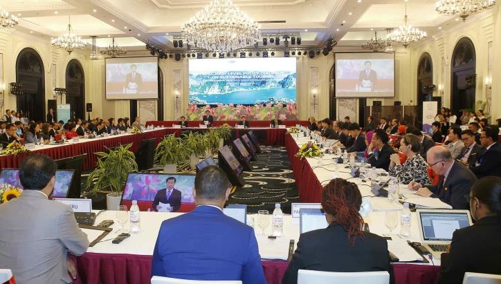 1 hòn đảo được tỷ phú Phạm Nhật Vượng "chăm sóc" suốt hơn 12 năm, cực nổi bật ở tỉnh giàu có bậc nhất Việt Nam 1 hòn đảo được tỷ phú Phạm Nhật Vượng "chăm sóc" suốt hơn 12 năm, cực nổi bật ở tỉnh giàu có bậc nhất Việt Nam