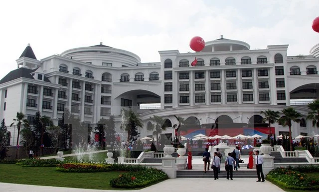 1 hòn đảo được tỷ phú Phạm Nhật Vượng "chăm sóc" suốt hơn 12 năm, cực nổi bật ở tỉnh giàu có bậc nhất Việt Nam 1 hòn đảo được tỷ phú Phạm Nhật Vượng "chăm sóc" suốt hơn 12 năm, cực nổi bật ở tỉnh giàu có bậc nhất Việt Nam