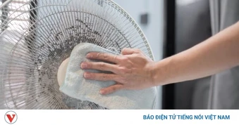 3 cách vệ sinh quạt điện không cần tháo lồng