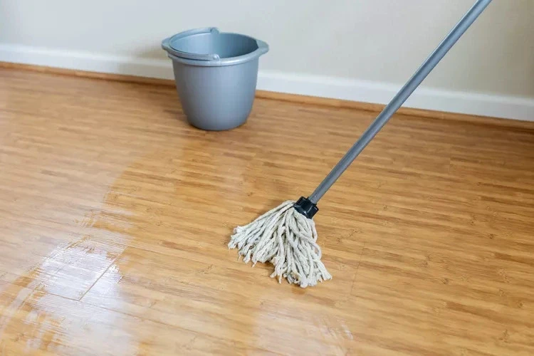 4 việc dọn nhà cần tuyệt đối tránh làm ban đêm