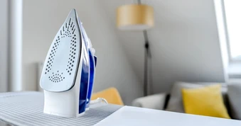 6 công dụng ít ai biết của bàn là giúp việc nhà nhàn hơn