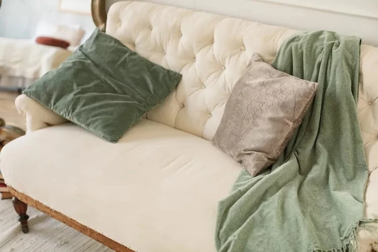 6 kiểu ghế sofa khiến phòng khách trông lỗi thời, nên thay sớm 6 kiểu ghế sofa khiến phòng khách trông lỗi thời, nên thay sớm