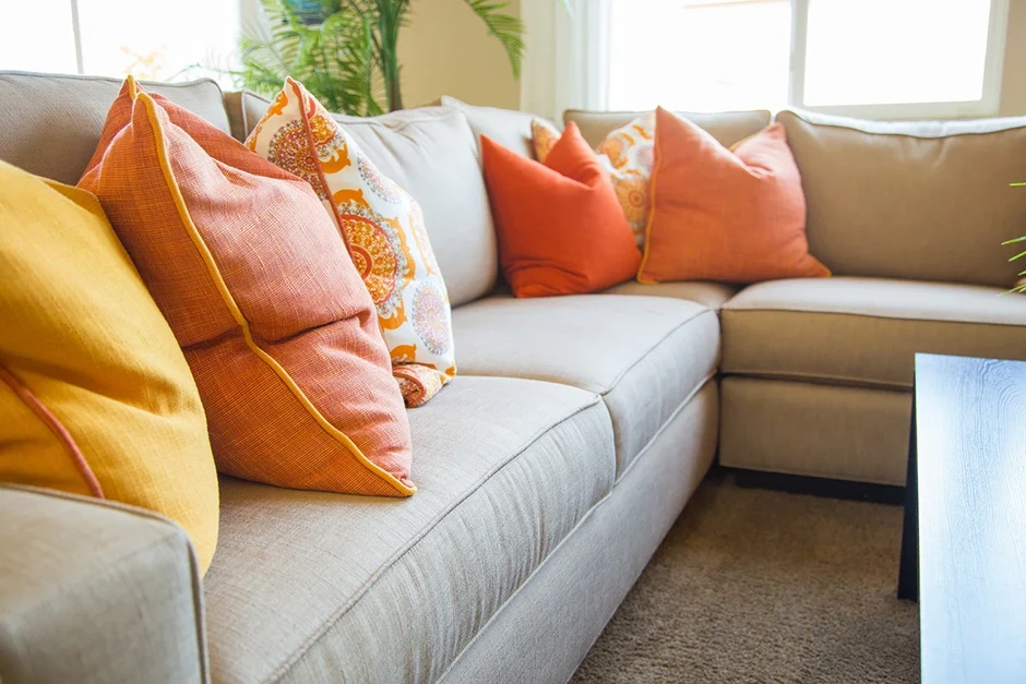 7 mẹo lột xác sofa cũ thành mới tinh không cần tốn tiền mua lại 7 mẹo lột xác sofa cũ thành mới tinh không cần tốn tiền mua lại