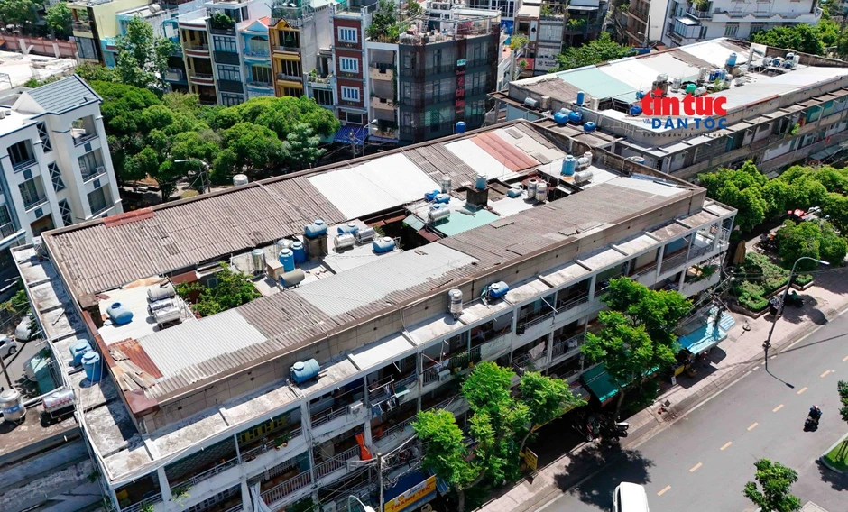 'Bám trụ' trong những chung cư ‘chờ sập’ 'Bám trụ' trong những chung cư ‘chờ sập’