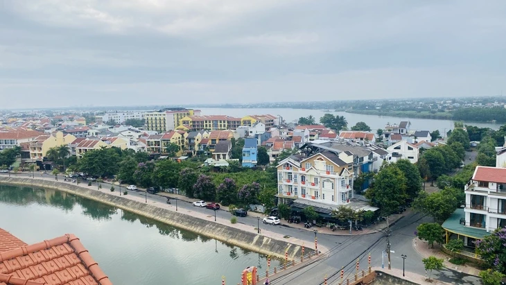 Bất chấp lãi suất tăng, dịch vụ kinh doanh bất động sản ở Đà Nẵng vẫn tăng vọt Bất chấp lãi suất tăng, dịch vụ kinh doanh bất động sản ở Đà Nẵng vẫn tăng vọt