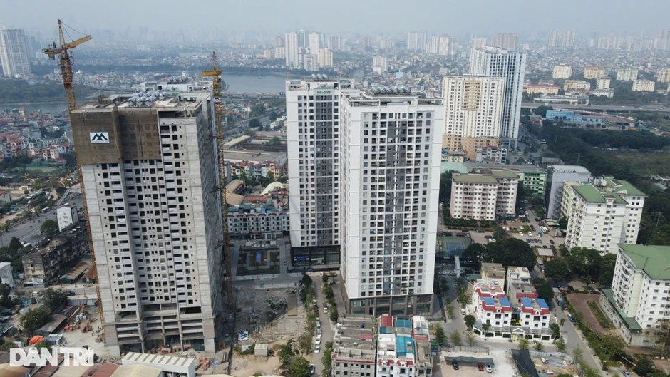 Bất động sản đứng hình vì 3 hòn đá tảng đè nặng thanh khoản Bất động sản đứng hình vì 3 hòn đá tảng đè nặng thanh khoản