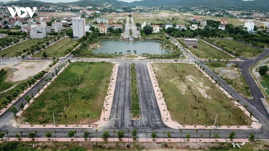 Bất động sản quý II/2026: Giao dịch đất nền giảm hơn 40%, tồn kho 46,4% Bất động sản quý II/2026: Giao dịch đất nền giảm hơn 40%, tồn kho 46,4%