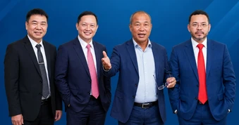 Bất ngờ sếp địa ốc mua cổ phiếu: Người gom ở đáy, người mua ngay đỉnh