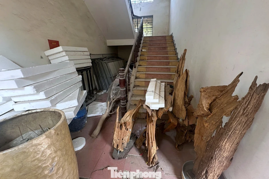 Bên trong trụ sở tòa án bỏ hoang được rao thuê hơn nửa tỷ đồng/năm Bên trong trụ sở tòa án bỏ hoang được rao thuê hơn nửa tỷ đồng/năm