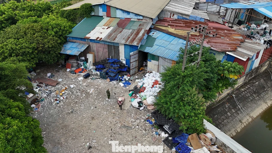 Biến gần 1.000m2 đất giao thông thành 'của riêng', 7 năm kết luận thanh tra vẫn trên giấy Biến gần 1.000m2 đất giao thông thành 'của riêng', 7 năm kết luận thanh tra vẫn trên giấy