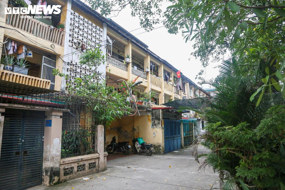 Cận cảnh khu tập thể hơn 40 năm ở Hà Nội sắp được thay bằng 3 tòa nhà 34 tầng Cận cảnh khu tập thể hơn 40 năm ở Hà Nội sắp được thay bằng 3 tòa nhà 34 tầng