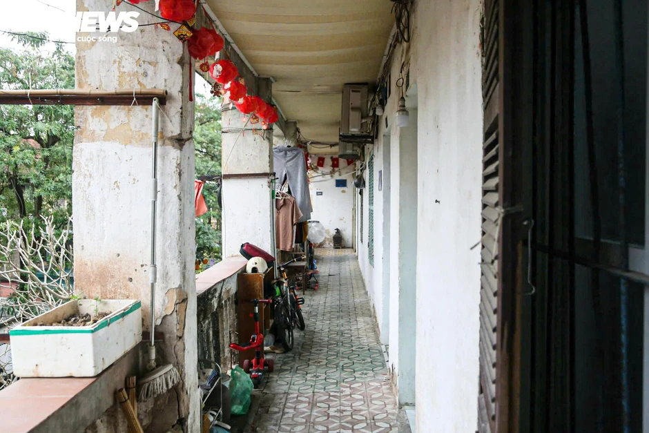 Cận cảnh khu tập thể hơn 40 năm ở Hà Nội sắp được thay bằng 3 tòa nhà 34 tầng Cận cảnh khu tập thể hơn 40 năm ở Hà Nội sắp được thay bằng 3 tòa nhà 34 tầng