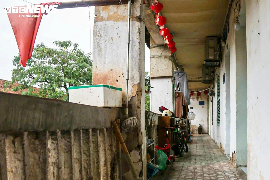 Cận cảnh khu tập thể hơn 40 năm ở Hà Nội sắp được thay bằng 3 tòa nhà 34 tầng Cận cảnh khu tập thể hơn 40 năm ở Hà Nội sắp được thay bằng 3 tòa nhà 34 tầng