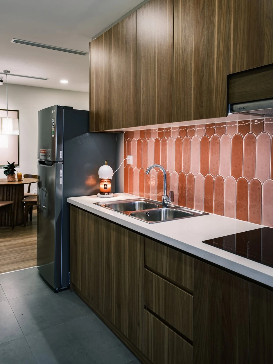 Căn hộ màu hồng mang nét hoài niệm của Mid-century Modern