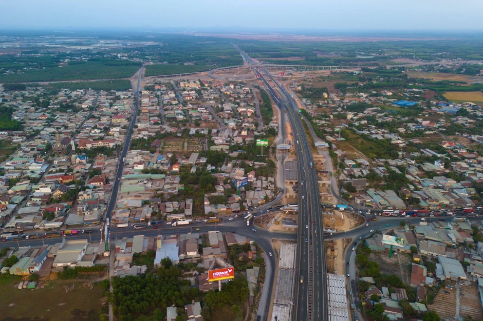 Cao tốc Biên Hòa - Vũng Tàu thông xe, phía đông TP.HCM thông thoáng Cao tốc Biên Hòa - Vũng Tàu thông xe, phía đông TP.HCM thông thoáng
