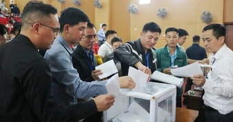 Chen nhau đấu giá đất vùng ven Hà Nội, có lô trúng giá gần 16 tỷ đồng