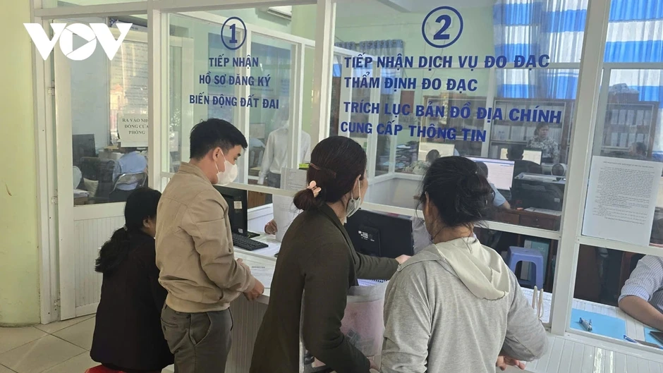 Chi nhánh đăng ký đất đai "mở cửa" dịch vụ đo vẽ - tháo gỡ nhiều điểm nghẽn Chi nhánh đăng ký đất đai "mở cửa" dịch vụ đo vẽ - tháo gỡ nhiều điểm nghẽn