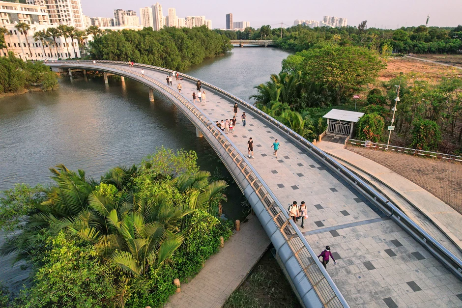 Chim có trong sách đỏ đua nhau kéo về một khu đô thị được mệnh danh là ‘khu nhà giàu’, mật độ xây dựng chỉ 26%, dành 174 ha làm cây xanh và hồ nước Chim có trong sách đỏ đua nhau kéo về một khu đô thị được mệnh danh là ‘khu nhà giàu’, mật độ xây dựng chỉ 26%, dành 174 ha làm cây xanh và hồ nước