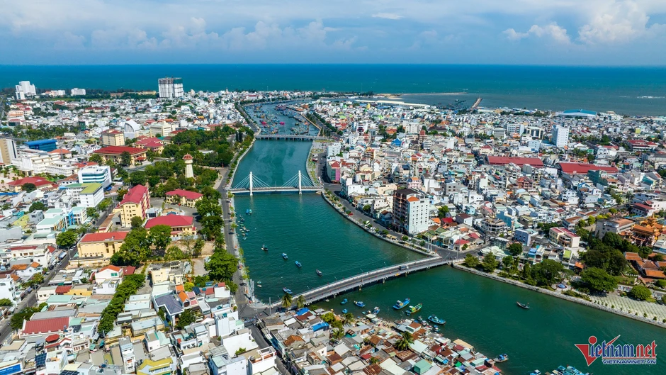 Chồng nói bỏ tiền mua gần 1.900m2 đất, giấy tờ lại đứng tên vợ và người thân