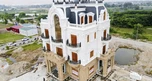 Chủ nhà nói lý do nhờ ‘thần đèn’ dời căn biệt thự nặng hàng trăm tấn ở Bắc Ninh