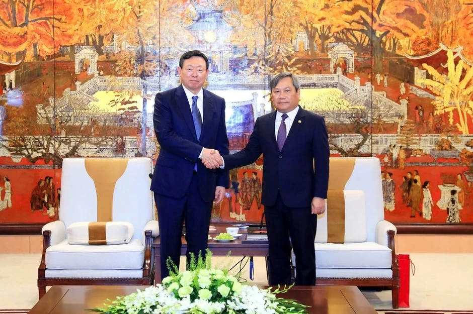 Chủ tịch Lotte Shin Dong Bin làm việc với Hà Nội Chủ tịch Lotte Shin Dong Bin làm việc với Hà Nội