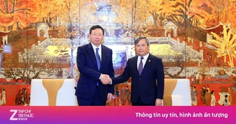 Chủ tịch Lotte Shin Dong Bin làm việc với Hà Nội