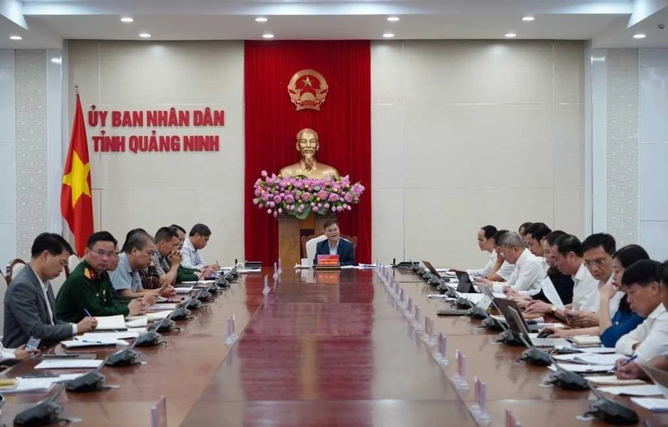 Chủ tịch UBND tỉnh Quảng Ninh chỉ đạo gỡ vướng 2 dự án tổng vốn 23 tỷ USD của Vingroup Chủ tịch UBND tỉnh Quảng Ninh chỉ đạo gỡ vướng 2 dự án tổng vốn 23 tỷ USD của Vingroup