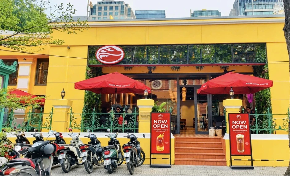 Chuỗi cà phê đua thuê mặt bằng đắc địa, có nơi 750 triệu đồng/tháng Chuỗi cà phê đua thuê mặt bằng đắc địa, có nơi 750 triệu đồng/tháng