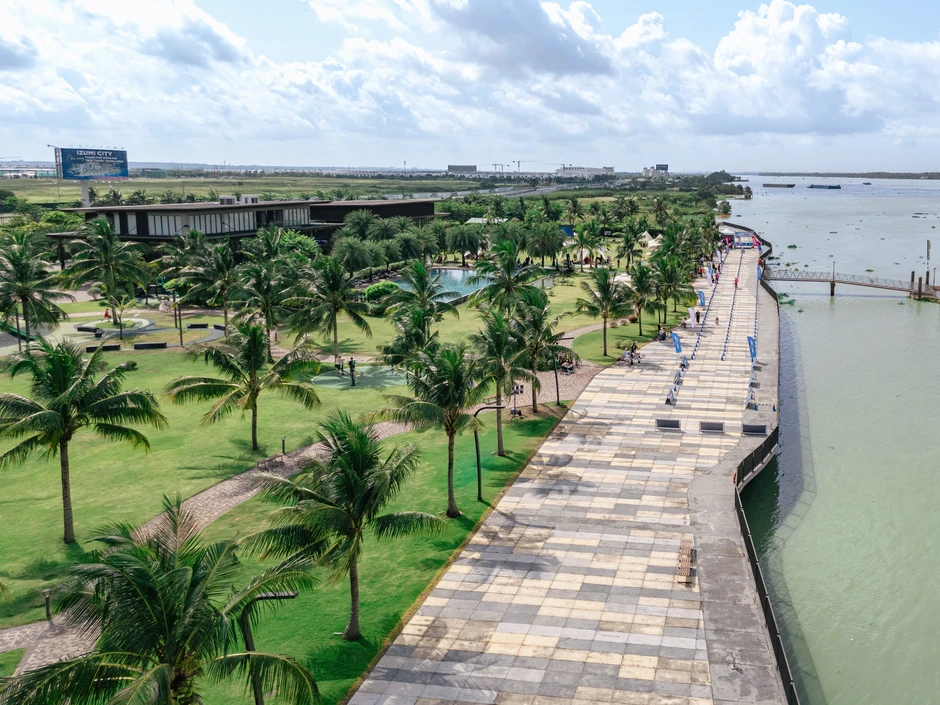 Cùng Izumi City đón mùa trăng tròn trong không gian sống bên sông