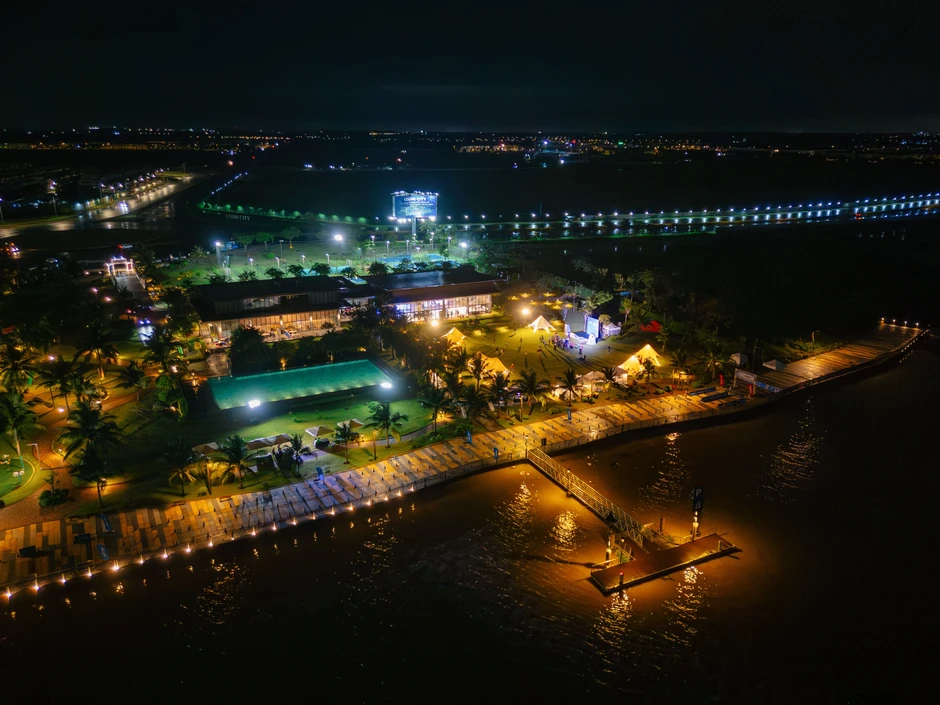 Cùng Izumi City đón mùa trăng tròn trong không gian sống bên sông