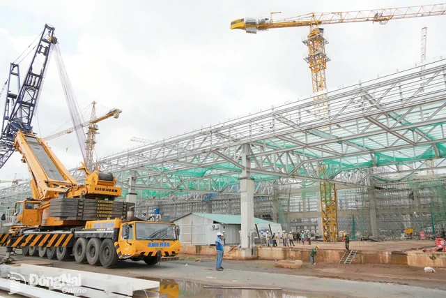 Cuộc chạy đua về đích của đại dự án hơn 16 tỷ USD tại thành phố lớn nhất Việt Nam Cuộc chạy đua về đích của đại dự án hơn 16 tỷ USD tại thành phố lớn nhất Việt Nam
