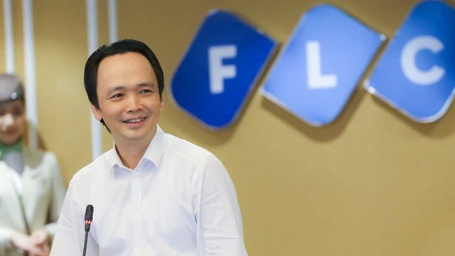 Cựu chủ tịch Trịnh Văn Quyết tái xuất, FLC Group bất ngờ tuyển 800 môi giới bất động sản mức lương từ 12 triệu đồng/tháng trở lên Cựu chủ tịch Trịnh Văn Quyết tái xuất, FLC Group bất ngờ tuyển 800 môi giới bất động sản mức lương từ 12 triệu đồng/tháng trở lên