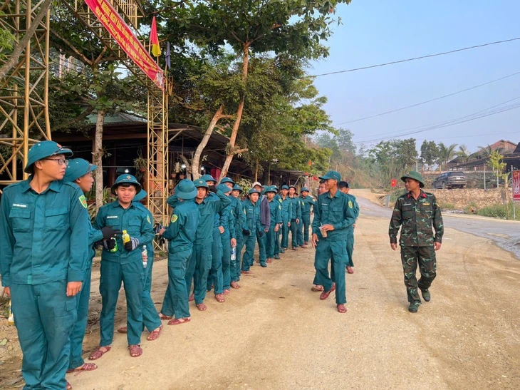 Đà Nẵng: Hàng trăm bộ đội đóng chốt tại công trường, bắt đầu xây trường nội trú biên giới Đà Nẵng: Hàng trăm bộ đội đóng chốt tại công trường, bắt đầu xây trường nội trú biên giới
